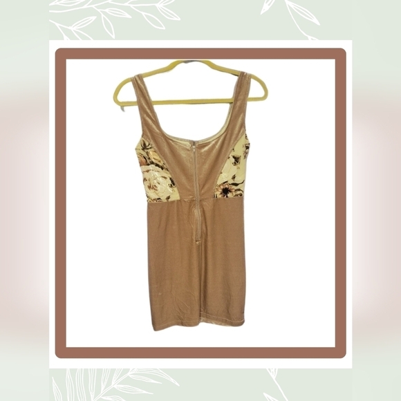 NWT Windsor Women's Floral Velvet Dress - Hook & Eye Closure, Scoop Neck, Size S - Picture 4 of 14